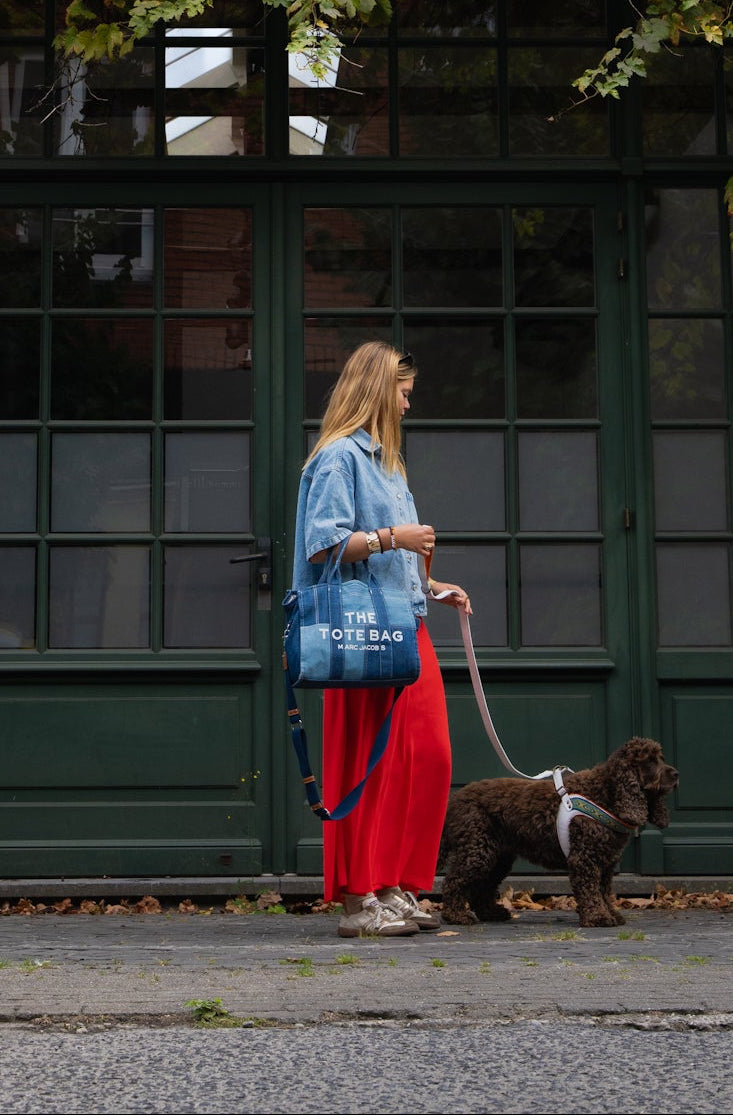 slider image slider_item_HWVFfL