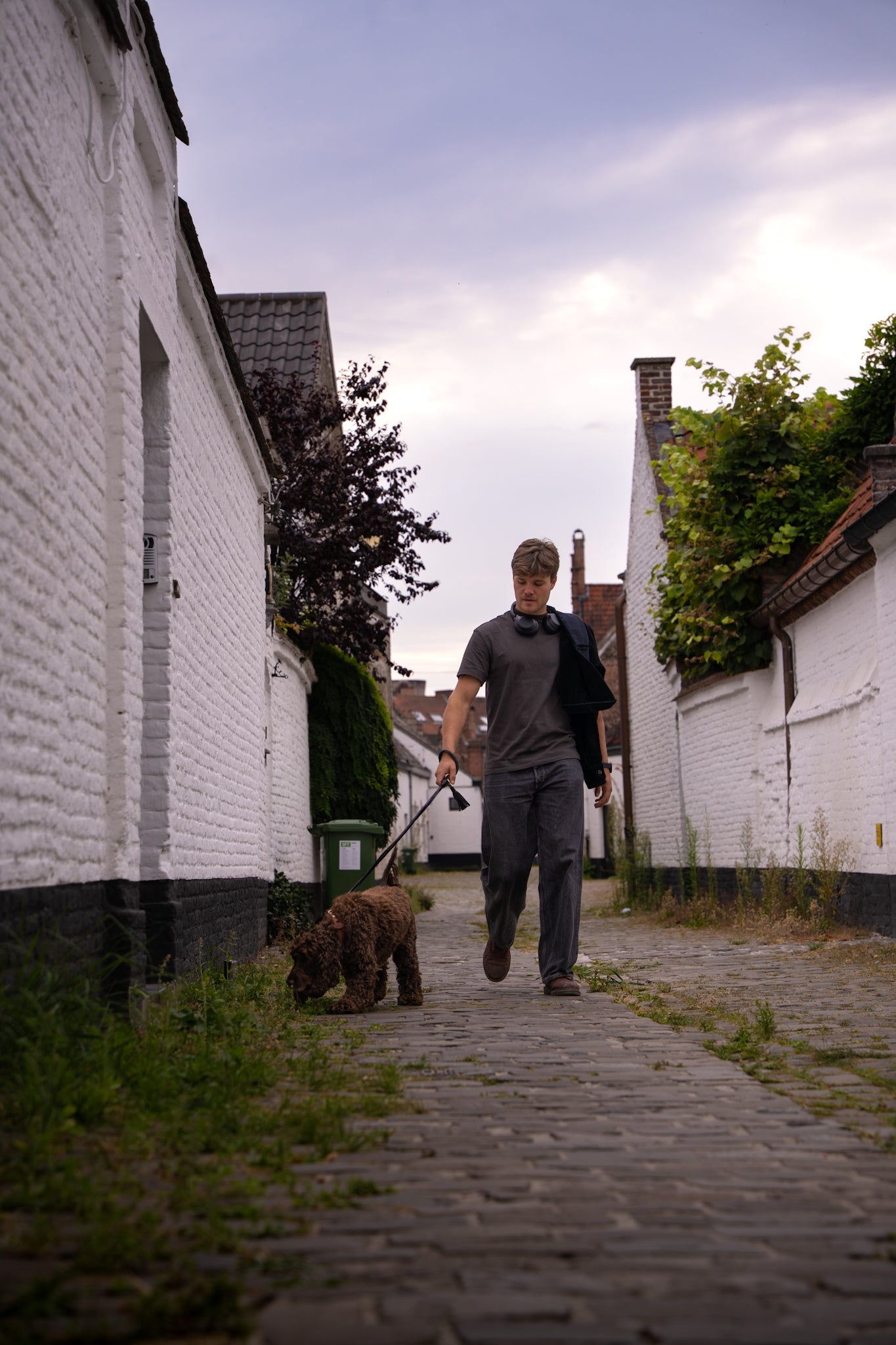 slider image slider_item_HWVFfL