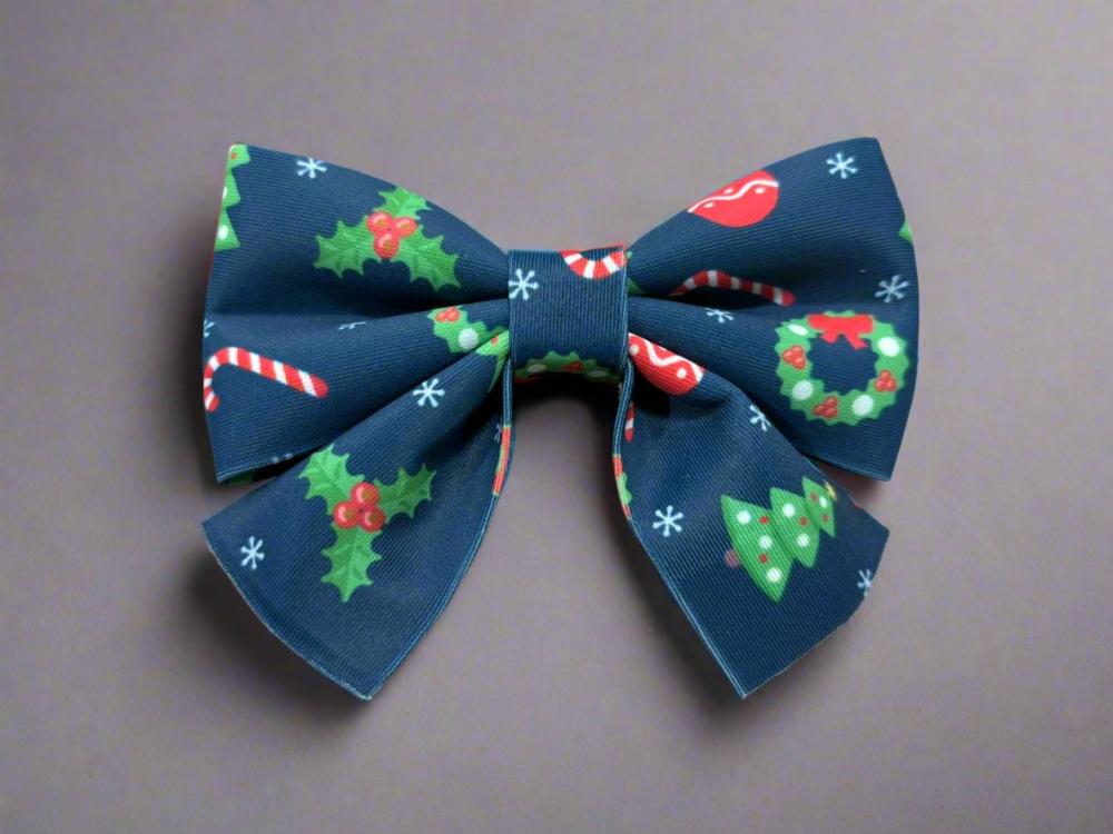 beautiful christmas collar with detachable bow.