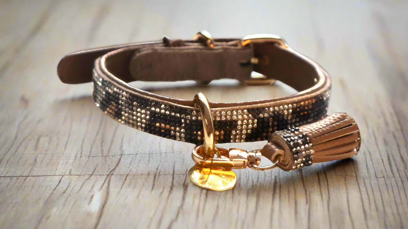 deluxe leather dog collar beige with sparkling swarovski crystals